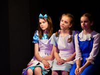 3 dziewczynki - Alicja, Dorotka i Bella