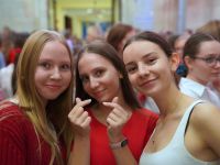 uczestniczki pałacu czekające na poloneza