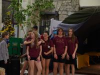 Dzieci  podczas ogłoszenia wyników gry terenowej